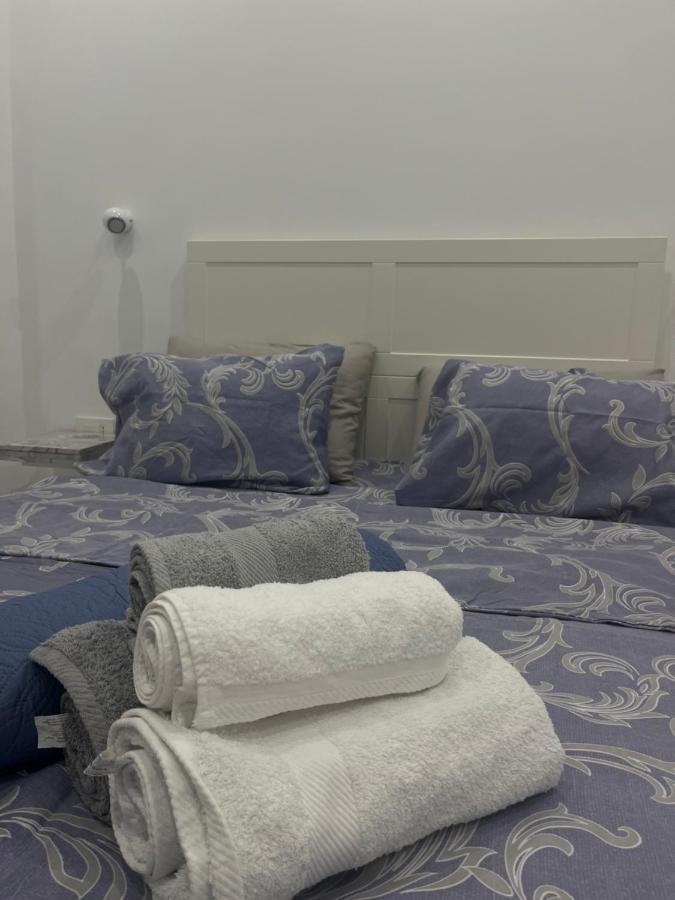 White Apartment Athens Exterior photo